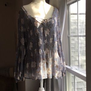 🌷American Eagle peasant top